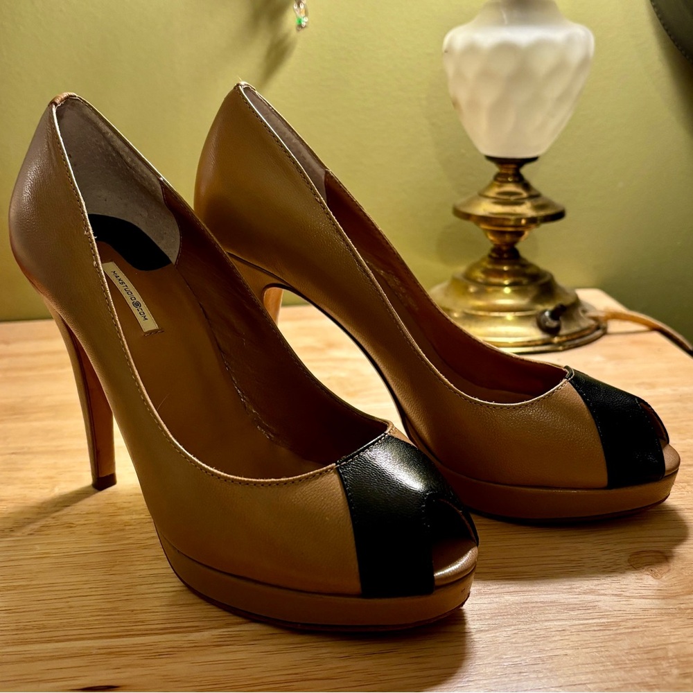 Max Studio Leather Peep-toe Heels Nude/Black Platform Womens Size 4.5M